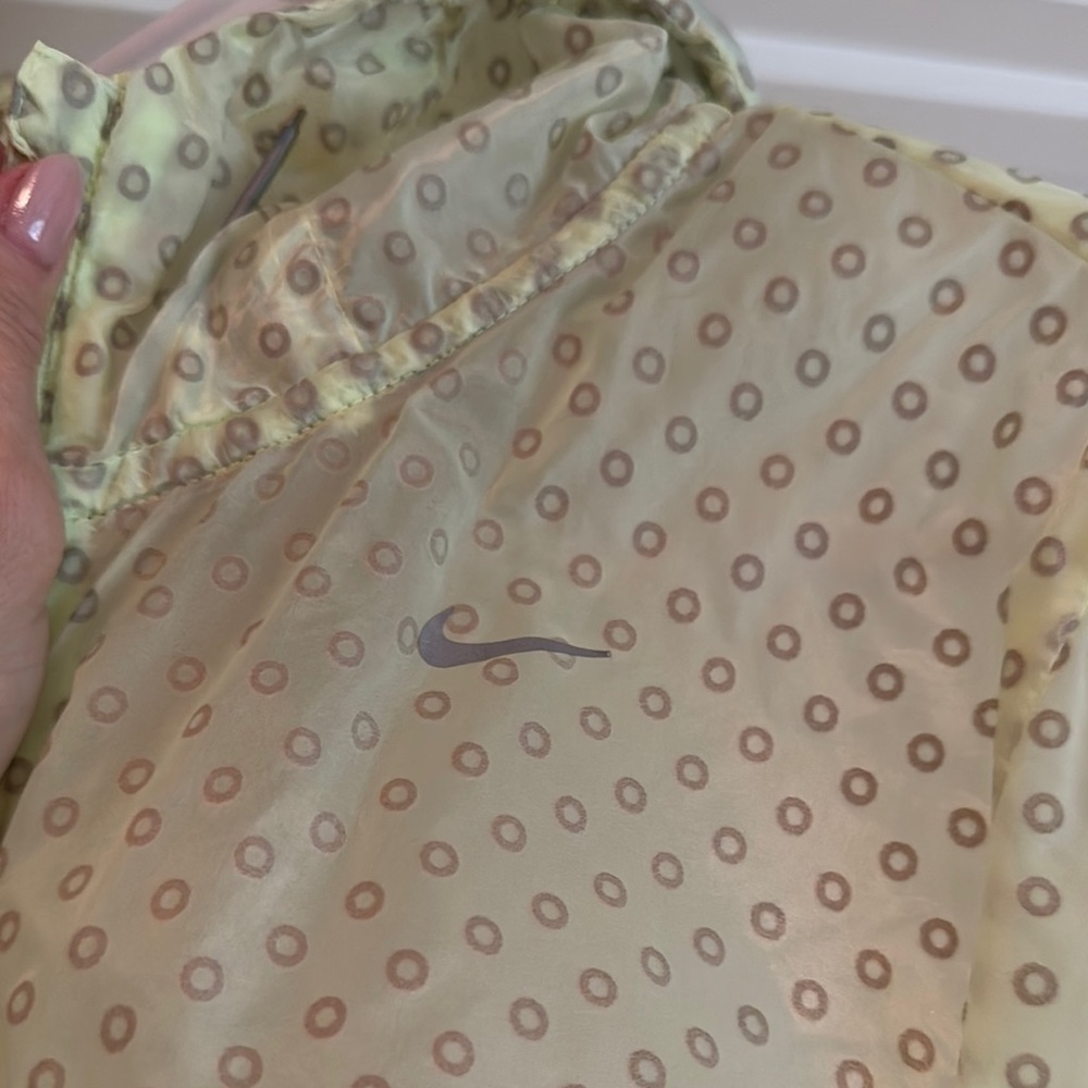 Nike Yellow Patterned Jacket - Picture 3 of 6